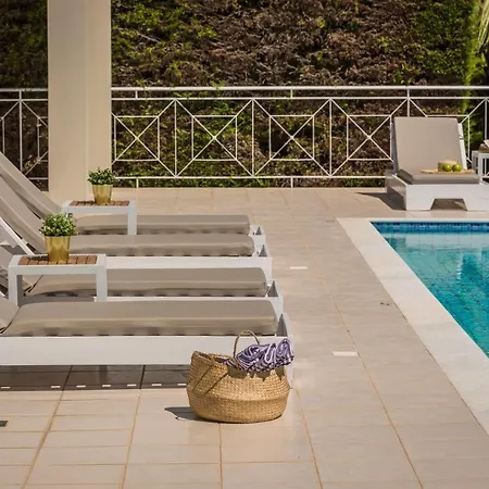 Thalassa Kefaloniaprivatevillas ヴィラ トラペザキ